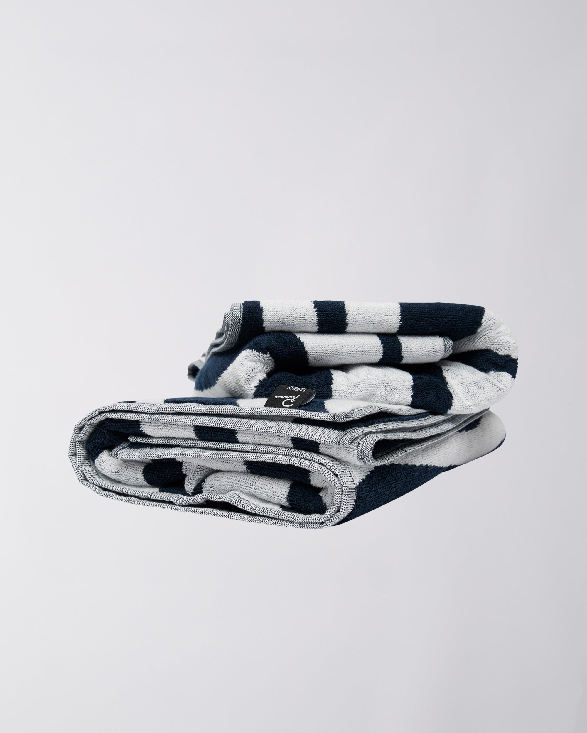 Parra - waves of the navy bath towel set of 2